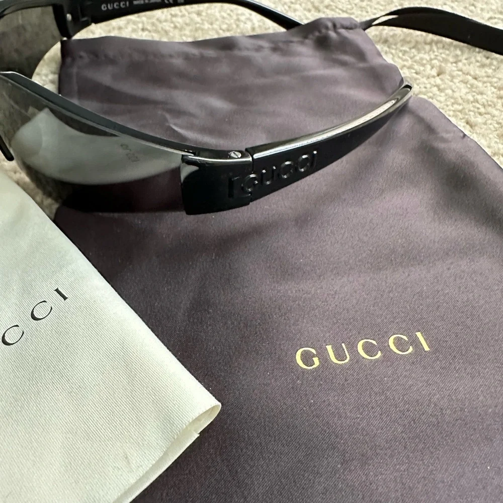 100% Authentic GUCCI GG1651S RIMLESS‎ SHIELD SUNGLASSES IN BLACK